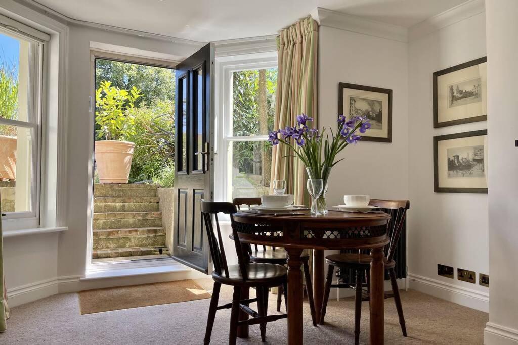 Lavender Apartment - Spacious Apartment Close To The Beach Deal Exterior photo