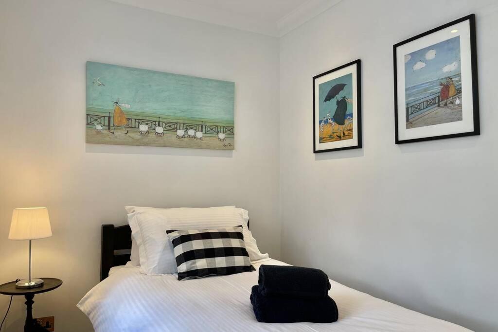 Lavender Apartment - Spacious Apartment Close To The Beach Deal Exterior photo