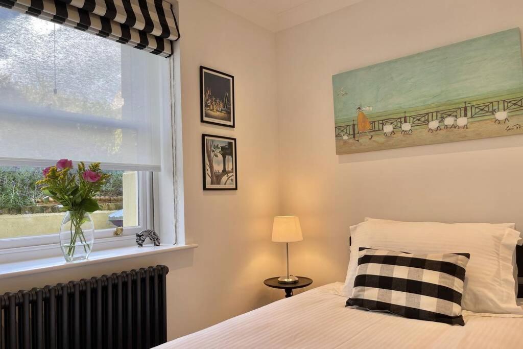 Lavender Apartment - Spacious Apartment Close To The Beach Deal Exterior photo